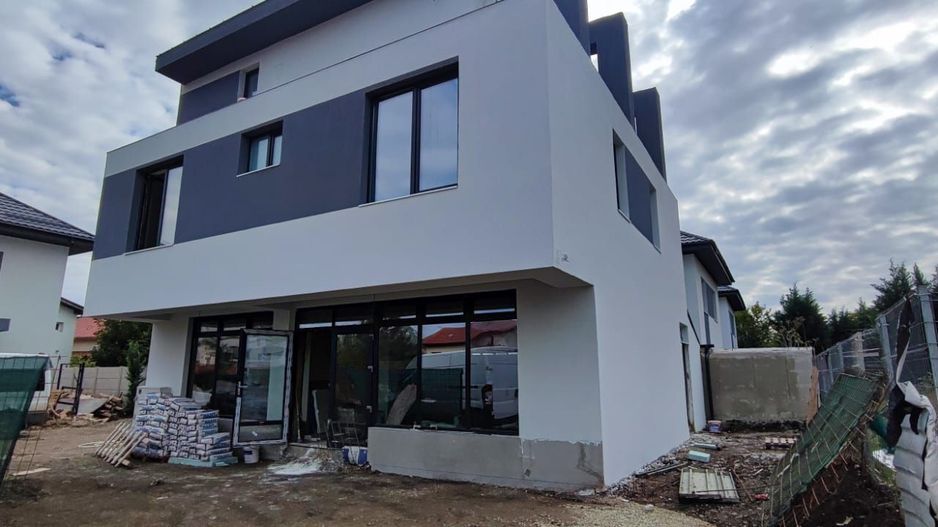 Stradal -Vad Comercial Vitrina - Poză 1