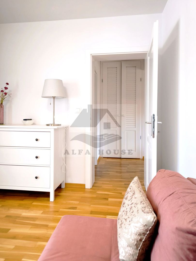 Apartament trei camere, 83 mp, vedere panoramică spre Tâmpa-Bartolomeu - Poză 11