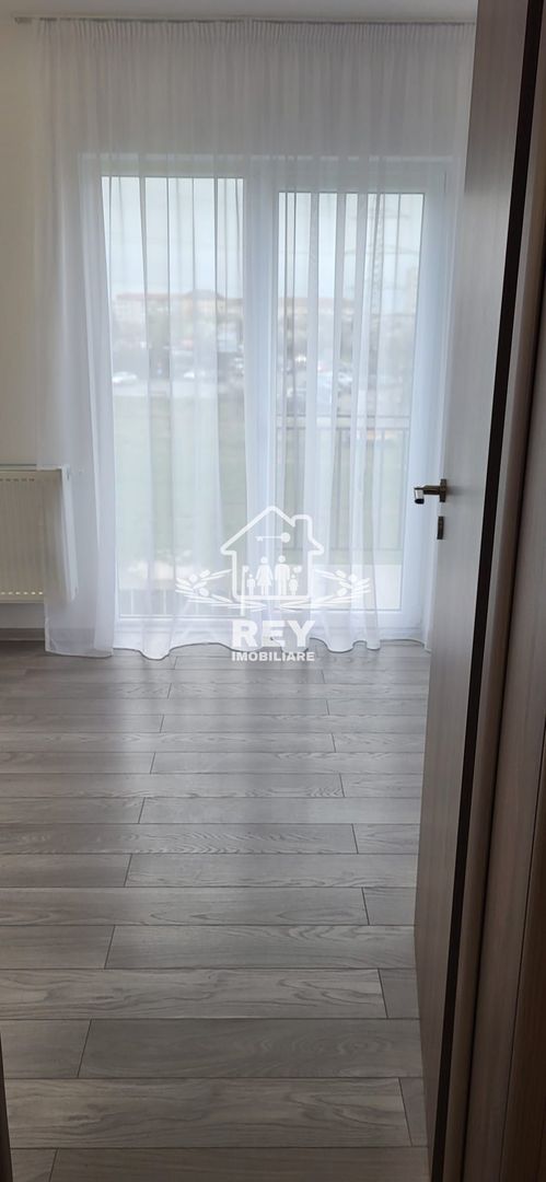 închiriez apartament - Poză 2