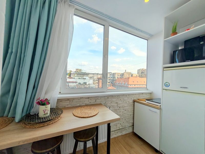 Spațioasă, luminoasă, complet renovată și mobilată, Bloc UNIC - Poză 7