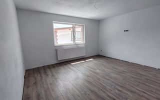 Apartament spațios cu 3 camere – doar 110.000 €! - Poză 2