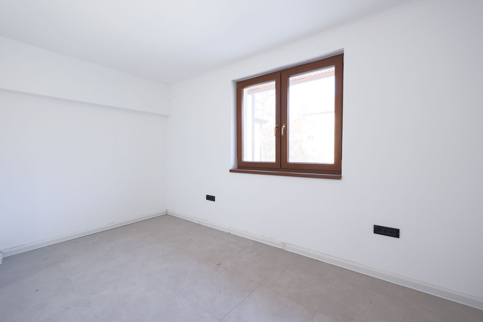 Cladire cu destinatie multifunctionala in zona Podgoria Comision 0 - Poză 8