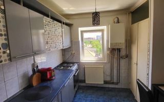 Apartament 2 camere Aradului cu centrala - Poză 3