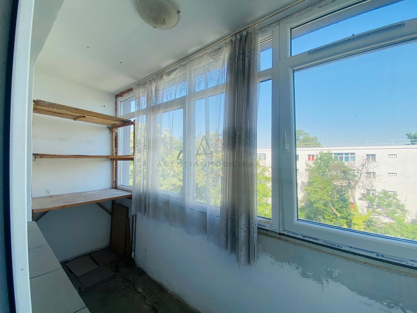 3 camere Apusului | Bloc reabilitat - Poză 10