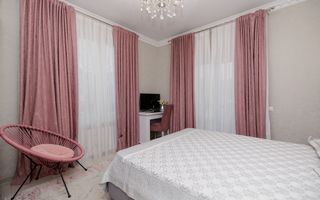 Vânzare,casă, 3 nivele, str. Nicolae Sulac , Codru - Poză 9