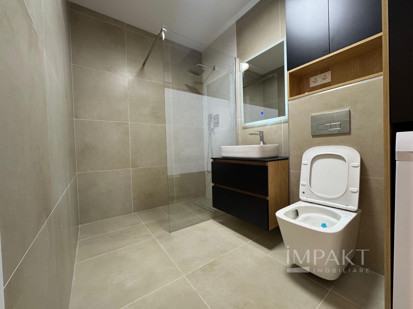 Proprietar ofer apartament la prima inchiriere - Poză 8