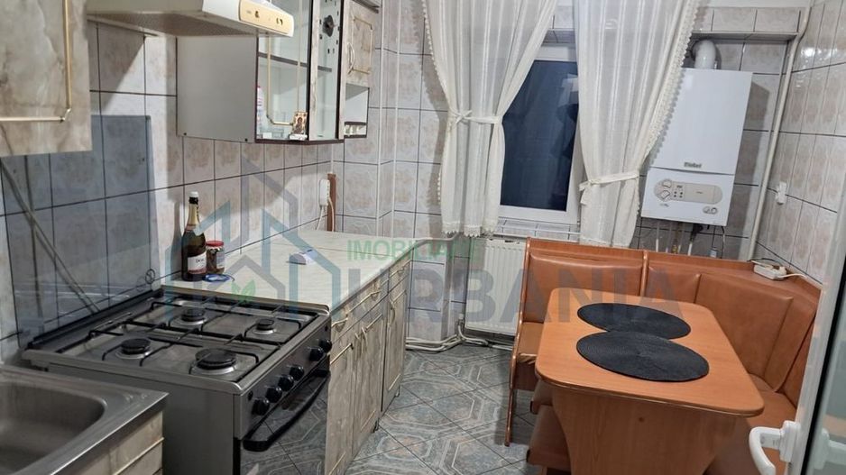 Apartament 3 camere de închiriat, 72 mp, etaj 1, Târgu Frumos, zonă centrală/liniștită - Poză 2