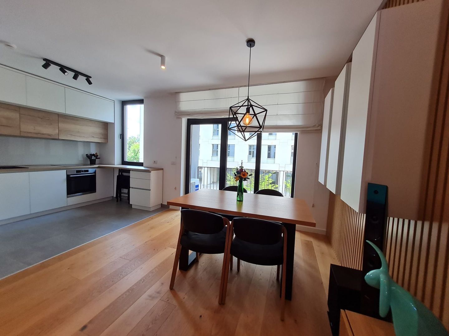 Lux si calitate la 5 minute de Piața Unirii - Poză 20