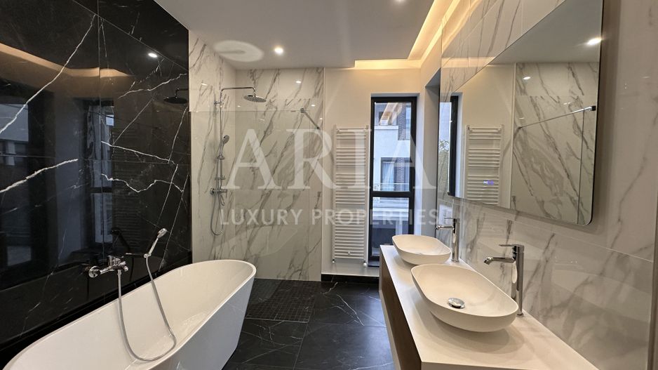 Vila de LUX cu 7 camere IANCU NICOLAE - Poză 18