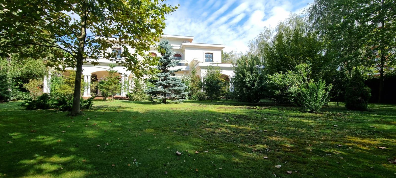 Spațiu. Lumină. Impact. Vilă unică în Prelungirea Ghencea - Poză 9