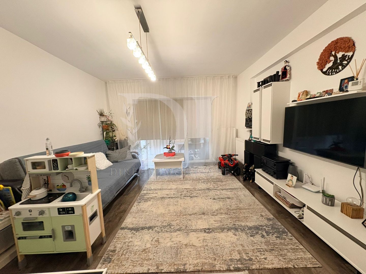 Apartament la cheie / etaj intermediar / Zona Florilor - Poză 1