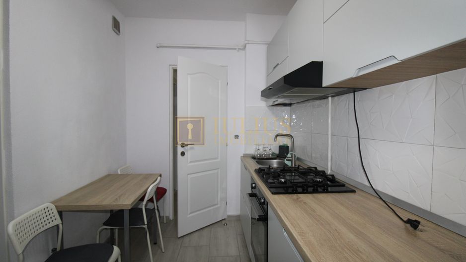 3 camere decomandate, balcon generos de 17 mp, bloc modernizat-Gh Lazăr - Poză 21