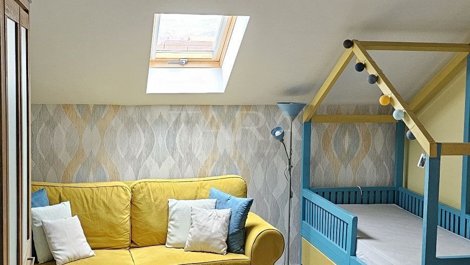 Apartament cu 2 camere la mansardă,  în Zorilor - Poză 2