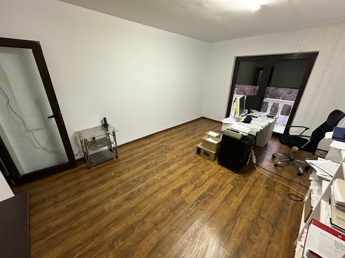 Cladire pretabila spațiu birouri/ clinica - Poză 11