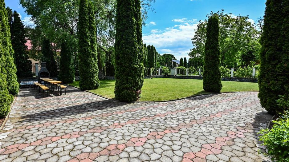Vila cu 1.500 mp teren, gradina amenajata, linistita zonare,  Halchiu, Brasov - Poză 4