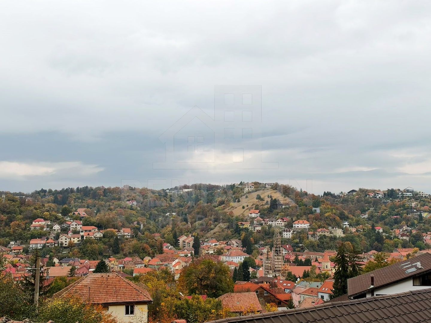 Casa renovata complet in Schei - Brasov cu Terasa Panoramica - Poză 1