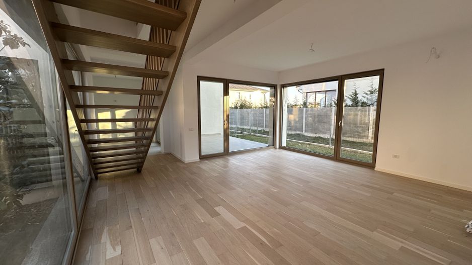 Casa cu 5 camere - Dumbarvita - Poză 3