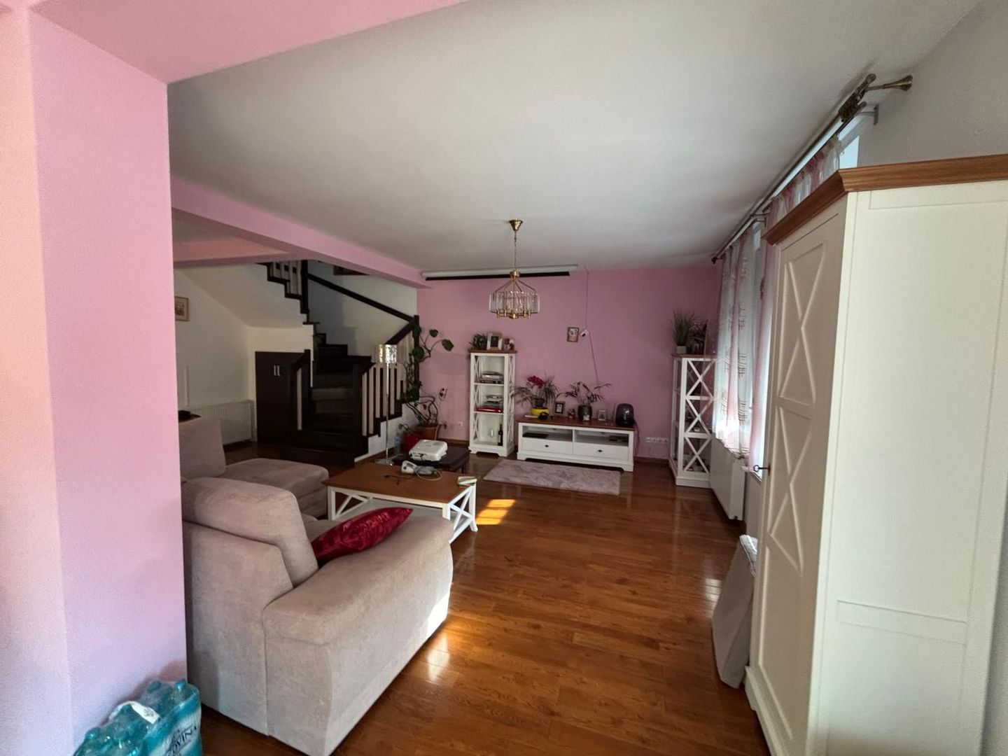 Vila deosebita aproape de padure - Poză 9