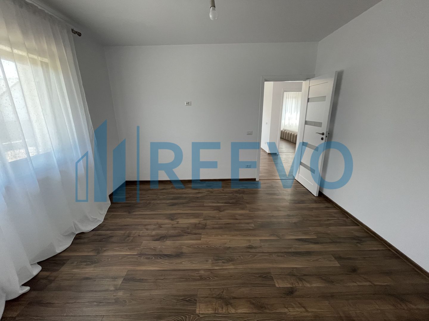 Casă de închiriat în Hemeiuș - Poză 14