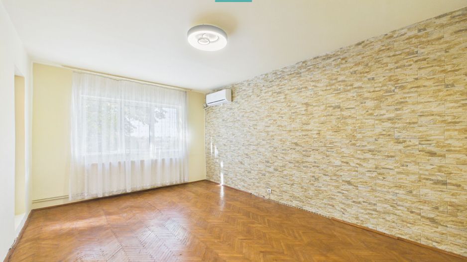 Apartament decomandat cu 3 camere, etaj II,  Alfa - Poză 2