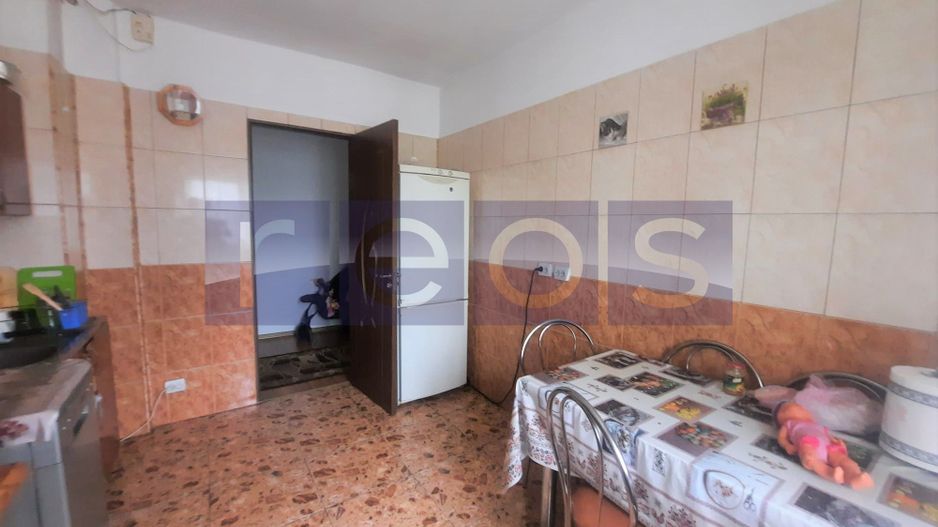 APARTAMENT 4 CAMERE GHENCEA   | BLOC REABILITAT AN CONSTRUCTIE 1985 - Poză 10