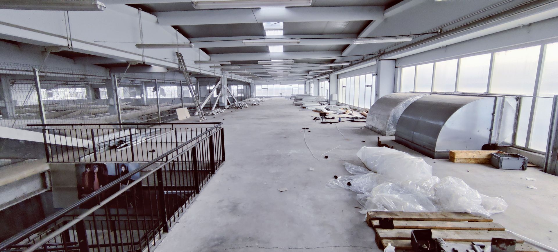 Hala productie /depozitare -zona C.  Sagului - Poză 14