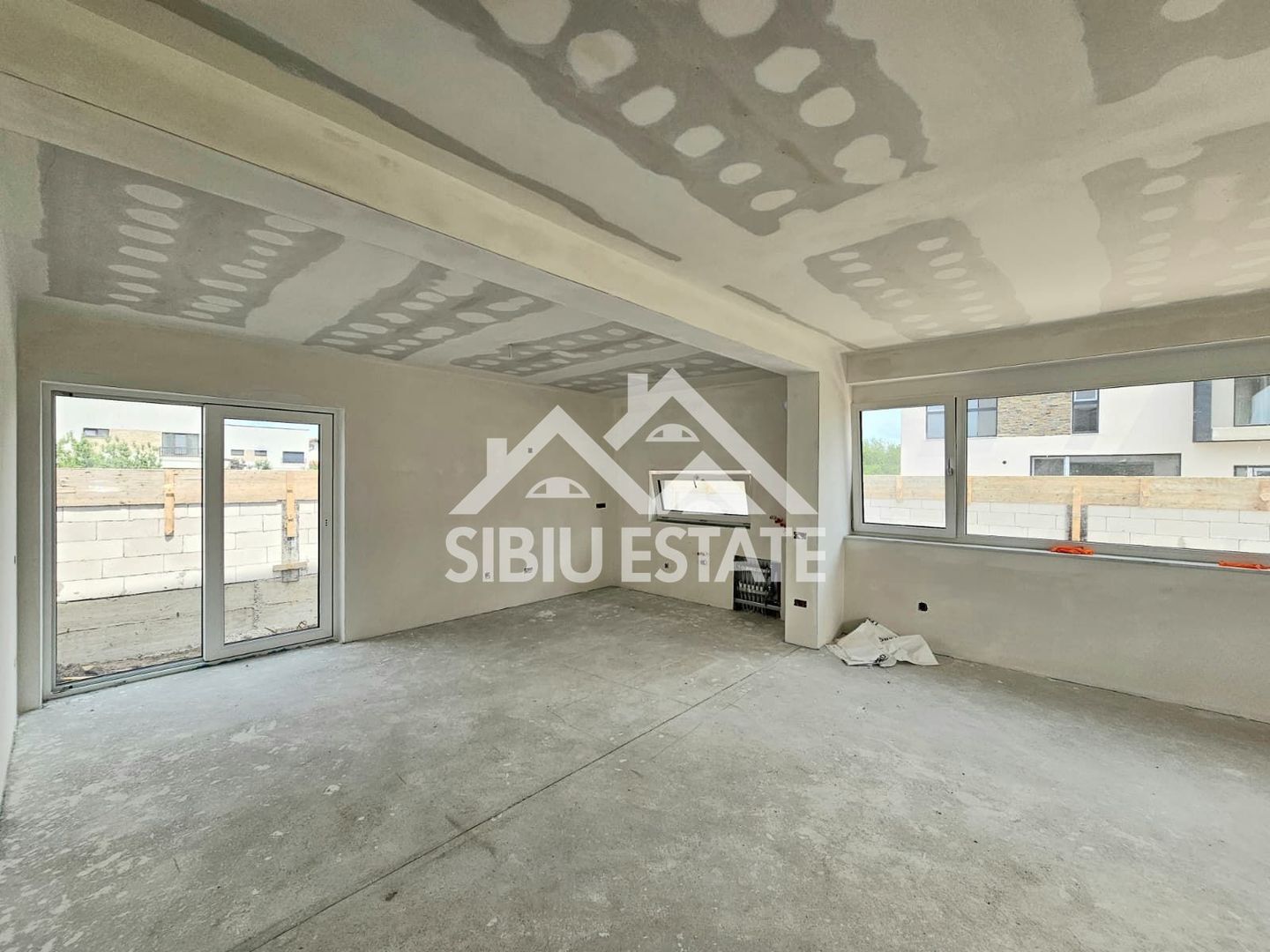 Casa Selimbar, Sibiu 3 dormitoare, 3 bai, terasa - Poză 6