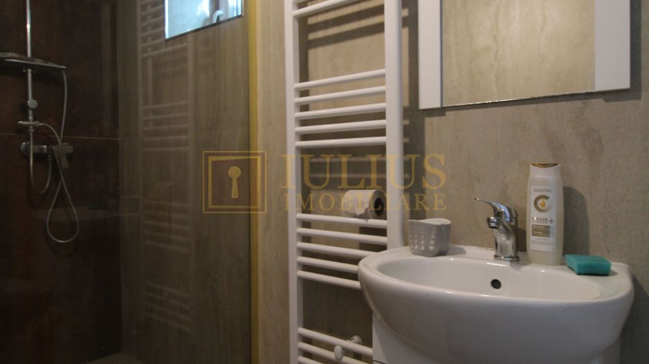 3 camere, la casa, potrivit pentru mai multe persoane/angajati. - Poză 6