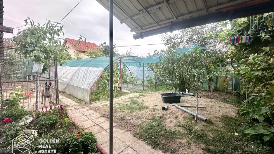 Casa centrala cu 3 camere, curte privata și gradina - Poză 22