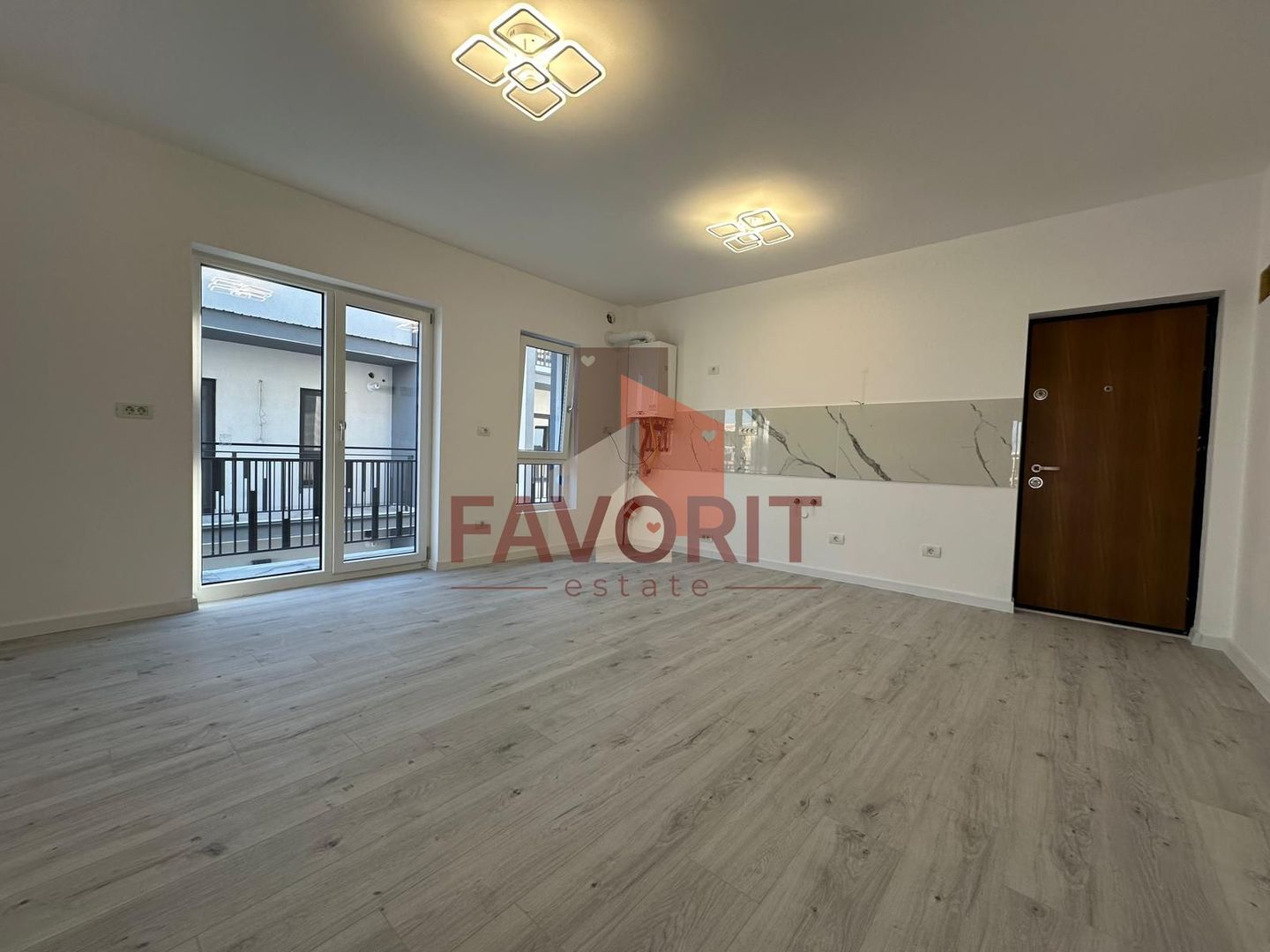 2 camere| etaj intermediar | centrala proprie | bloc nou | loc parcare - Poză 1