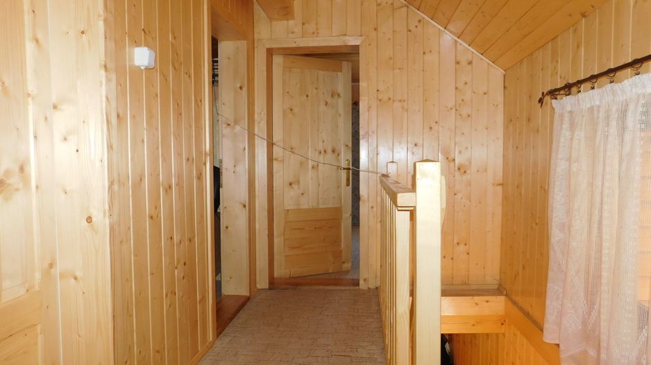 Casă de vacanta de vanzare, in Marisel, langa Cabana Motilor - Poză 35