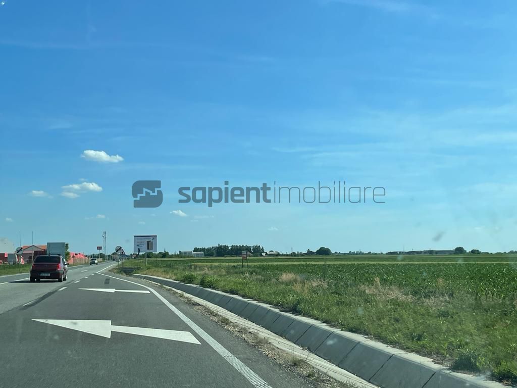 Terenuri la nodul rutier al autostrazii Transilvania A3 - Poză 1