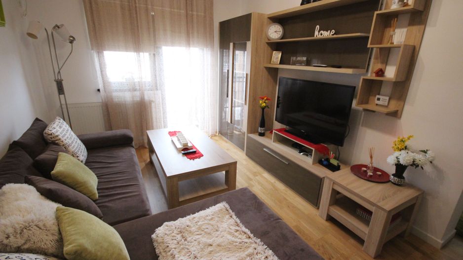 Bloc nou la intrare in Dumbravita - Poză 1