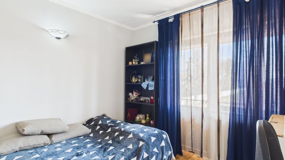 Vilă cu 7 camere, zona Aradului - Poză 15