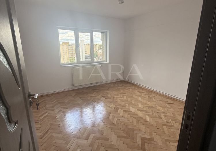 Apartament 3 camere renovat – etaj superior, lumină naturală excelentă - Poză 6