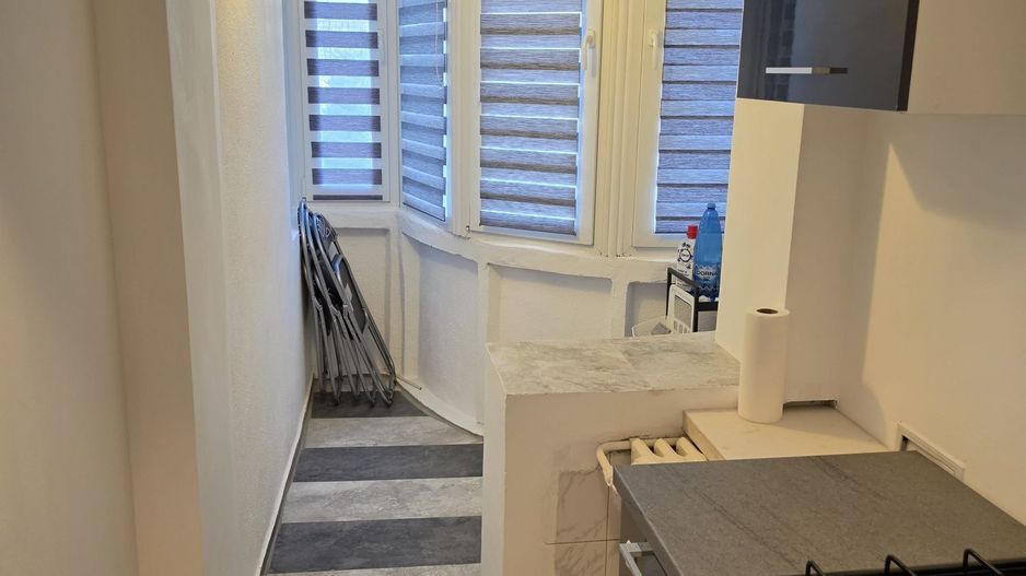 Închiriere 2 Camere Bd. Unirii, Parcare Inclusă, Renovat, 2 Balcoane - Poză 6