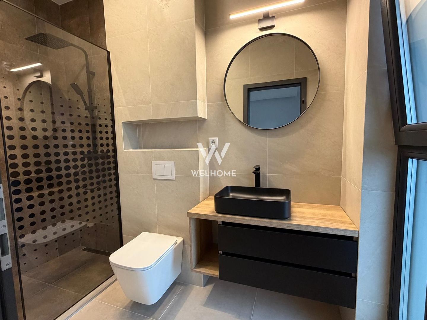 Apartament la Vila, 4 camere si gradina privata - Poză 6