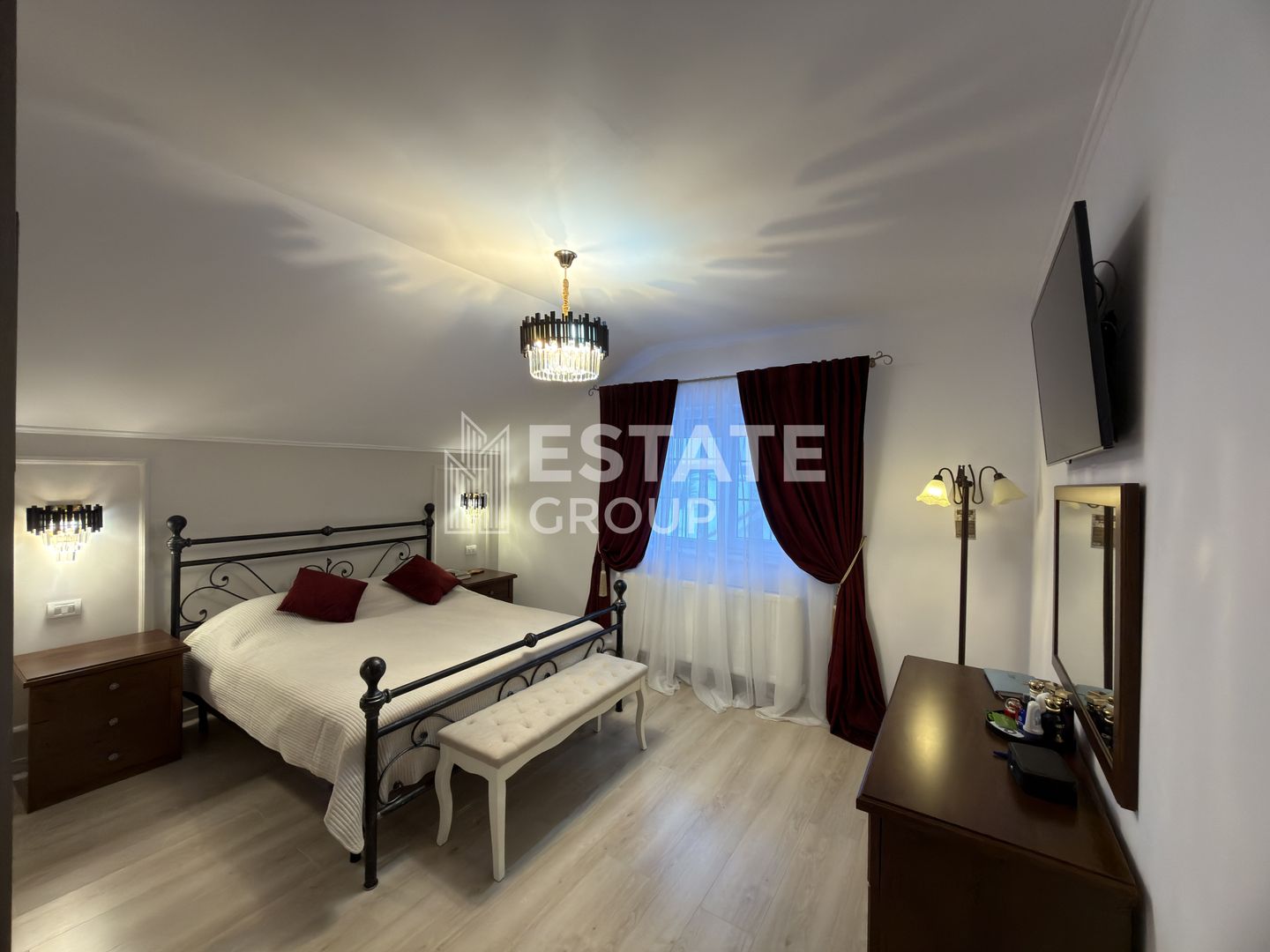 Casa individuala cu 5 camere in Dumbravita - Poză 2