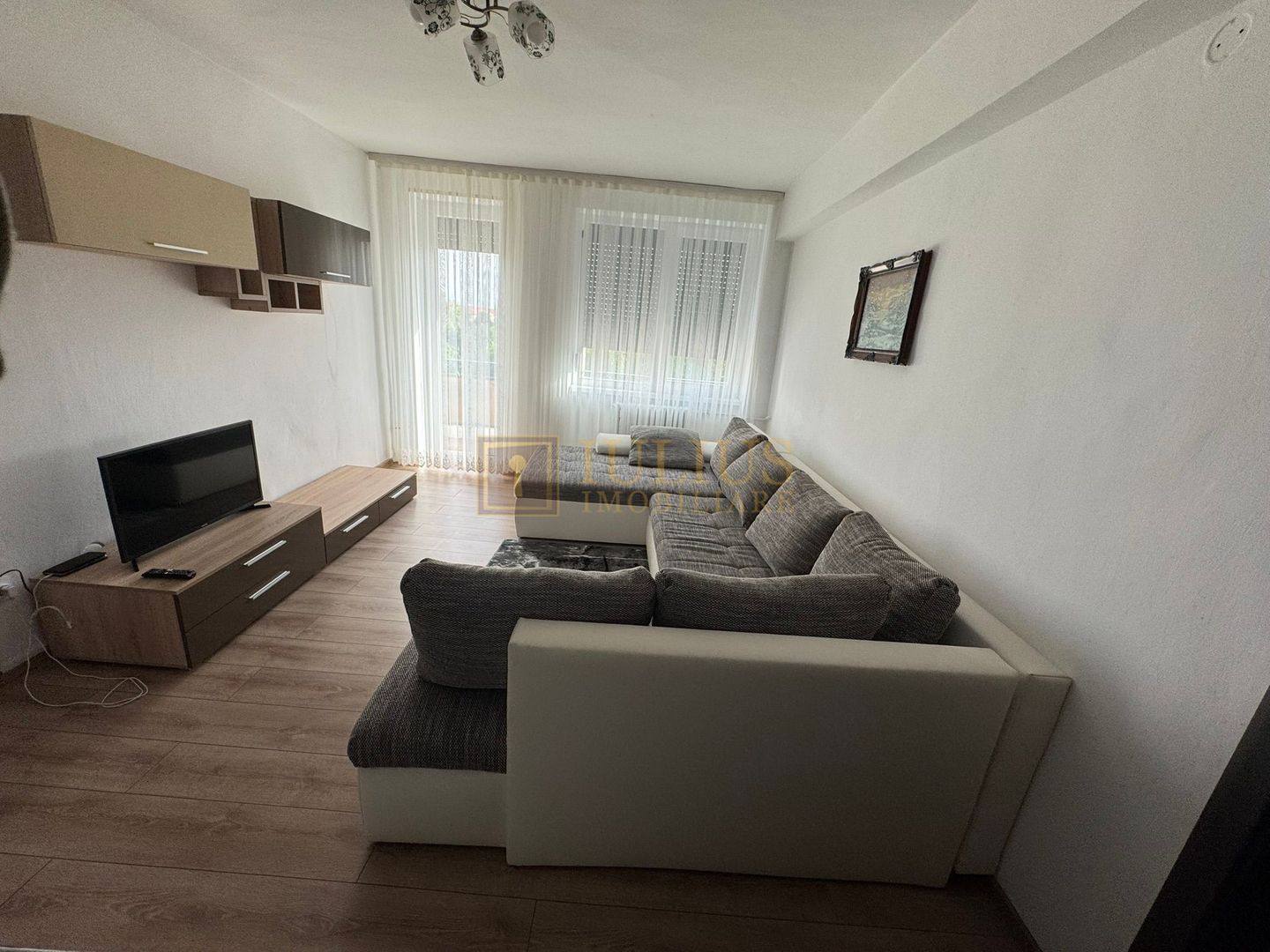 2 camere| cladire istorica| vis a vis de Catedrala| camere spatioase| - Poză 3