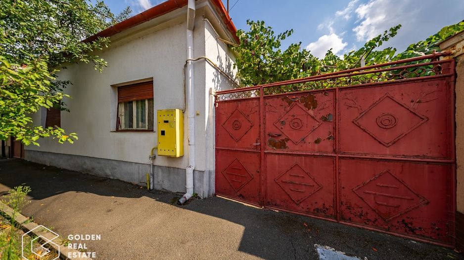 Casa cu 2 corpuri de cladire si teren 762 mp,  zona excelenta (Gradiste) - Poză 3