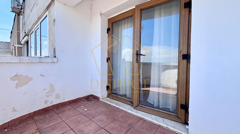 Apartament spatios cu 4 camere si terasa | Modern - Poză 10