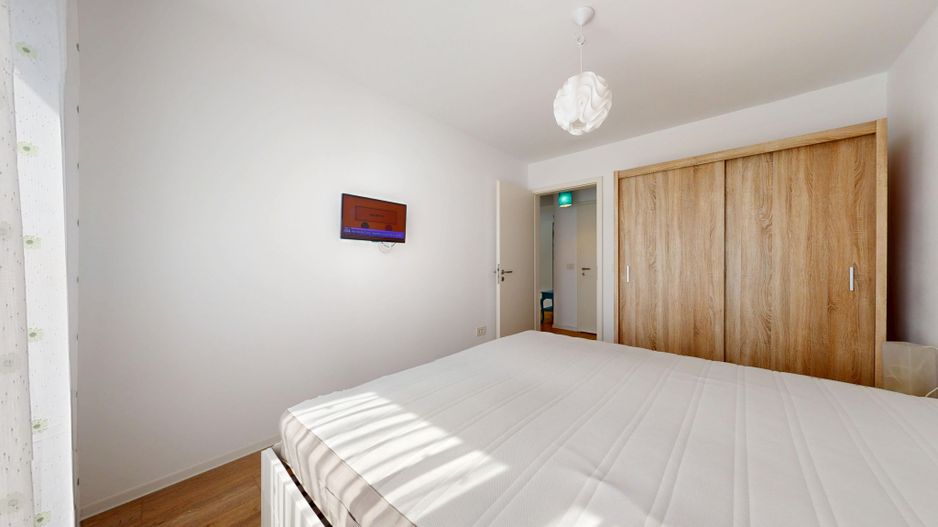 Coresi Urban Vibe | Apartament modern cu vedere directă la pietonală - Poză 9
