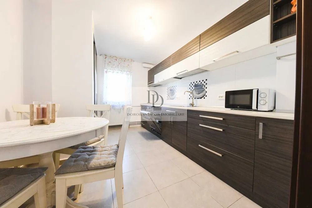 Inchiriere 4 camere | 2 bai | Parcare | Gheorgheni-zona Piata Cipariu - Poză 1