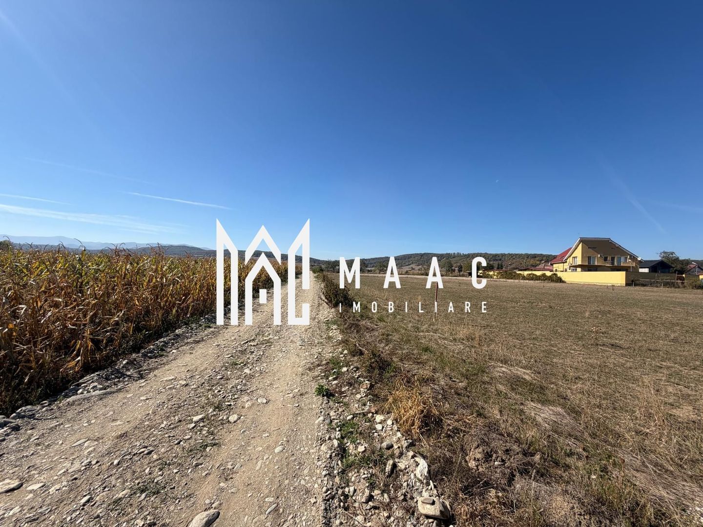 Teren intravilan | 860 mp | Deschidere 16 m | Priveliște montană | Bradu - Poză 11