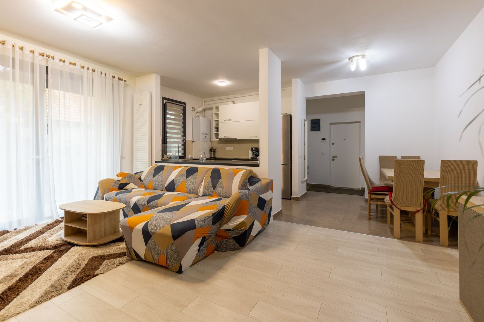 Bloc nou, zona de case, 2 camere cu 2 băi, Comision 0% - Poză 2