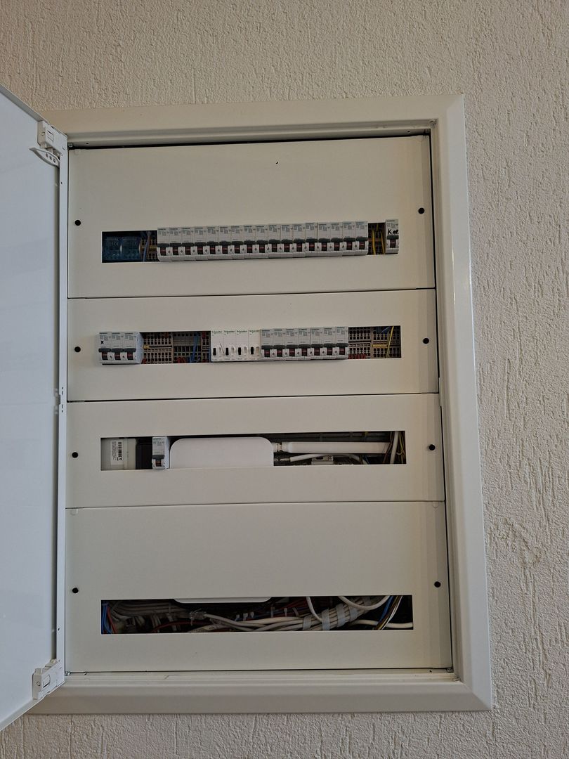 BRASADAS vinde URGENT casa 4 cam SUPERFINISATA teren 7.5 ari. - Poză 17