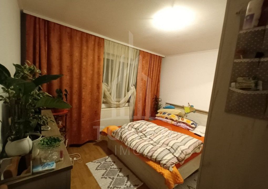 Apartament decomandat 2 camere Vasile Aaron 50mpu - Poză 3