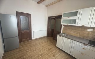 Casă renovată integral, mobilată și utilată – Șchei, Brașov - Poză 7
