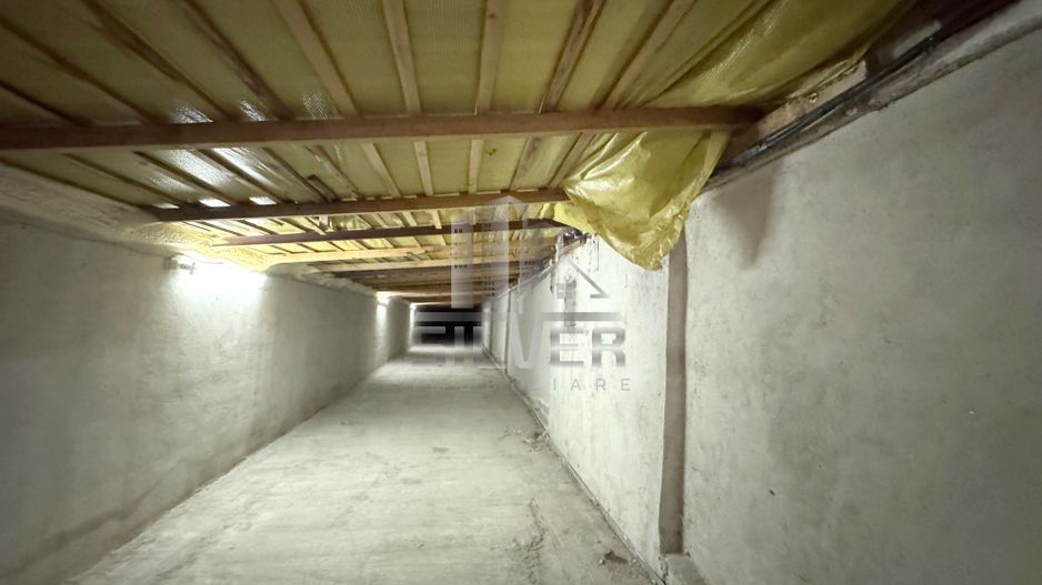Spatiu industrial cu 4 hale/Teren 9300 mp/SU.7800 mp. - Poză 7