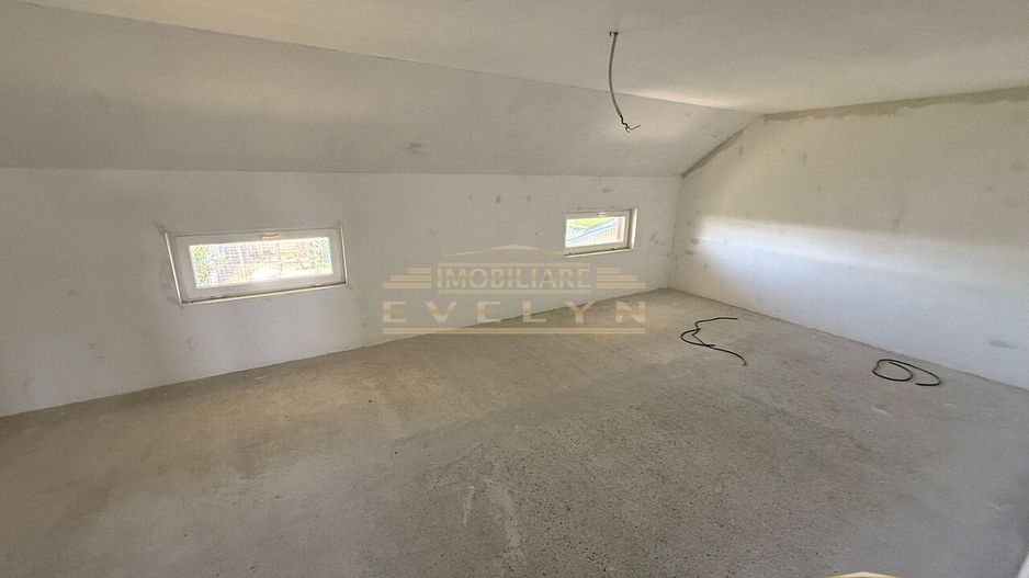 De vânzare casa P+M în Brehuiesti, pozitionata la strada principala - Poză 7